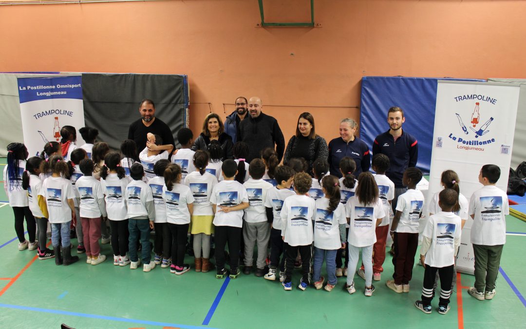 Remise de t-shirts de l’Académie